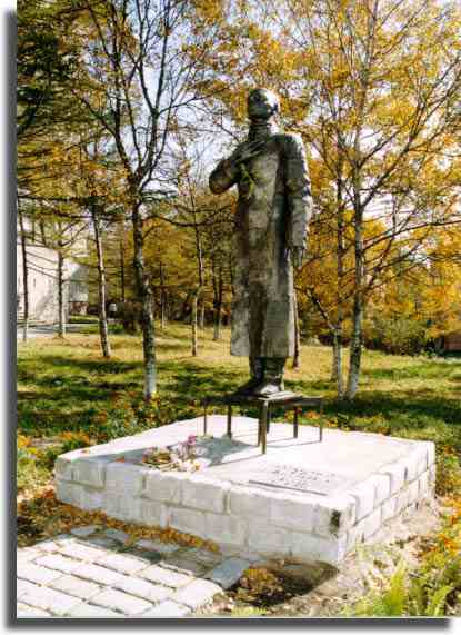 Памятник О.Мандельштаму
