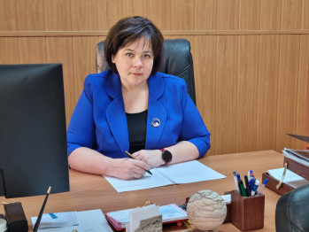 Director of the Far East Geological Institute Irina A. TARASENKO